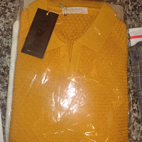 Shirts and pants - Picture 2 of 5